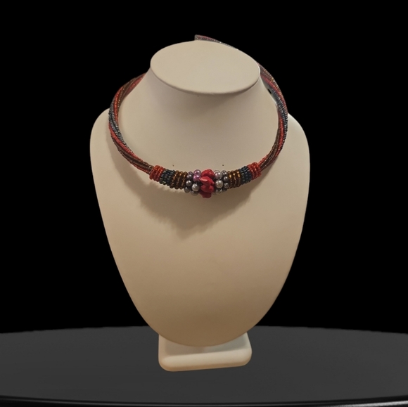 Rare Find & Vintage Multistrand Seedbead & Red Coral Chocker Necklace. - Picture 4 of 8